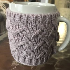Coffee mug with knitted sweater style sleeve